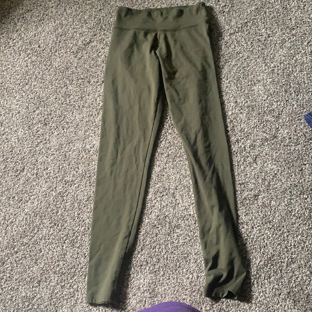 Super stretchy green leggings